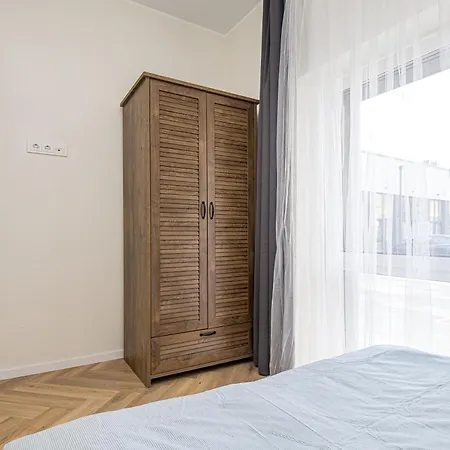 شقة Jaukus Apartamentai Palangoje Su Baseinu بالانغا