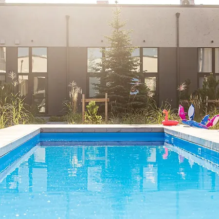 Jaukus Apartamentai Palangoje Su Baseinu Апартаменти Паланга