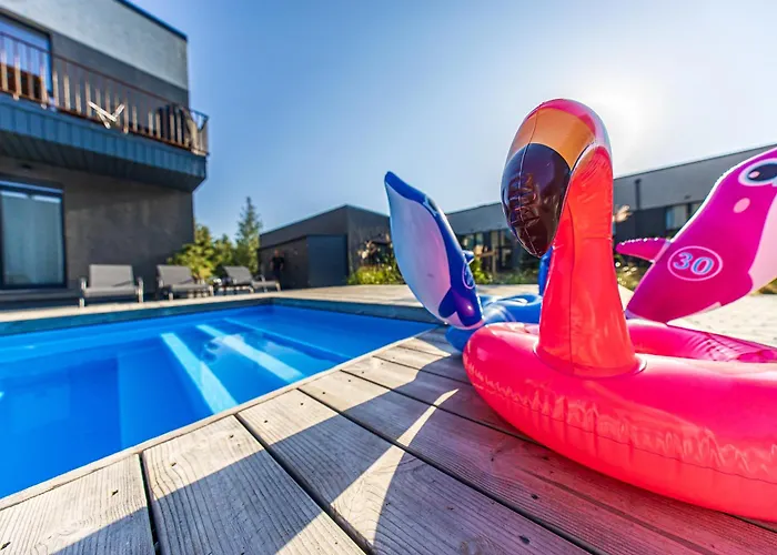 Jaukus Apartamentai Palangoje Su Baseinu بالانغا