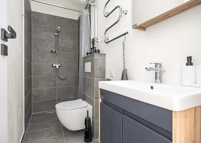 Jaukus Apartamentai Palangoje Su Baseinu بالانغا